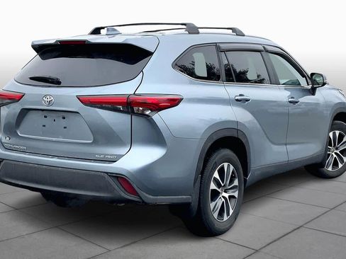 Used 2023 Toyota Highlander XLE image 13