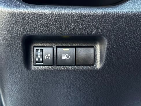Used 2021 Toyota RAV4 LE FWD image 26