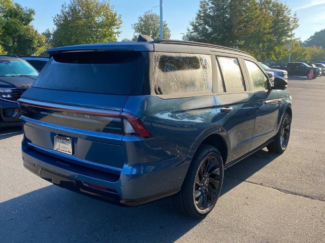 New 2027 Lincoln Navigator Reserve w/ Jet Appearance Package AWD/4WD image 30