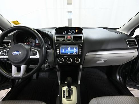 Used 2018 Subaru Forester 2.5i Premium w/ All-Weather Package image 2