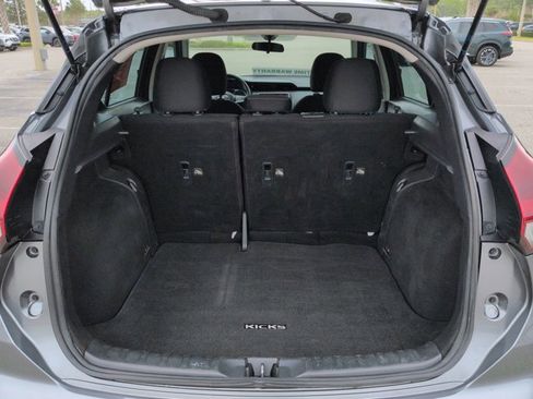 Used 2021 Nissan Kicks S image 14