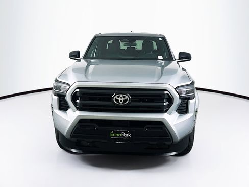 Used 2025 Toyota Tacoma SR image 2