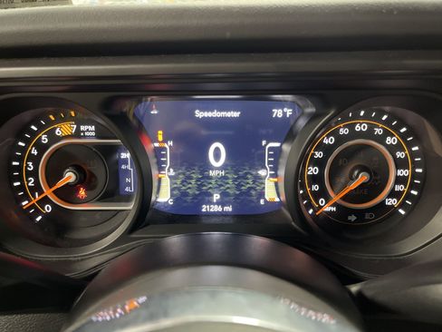 Used 2024 Jeep Wrangler Sahara w/ Safety Group image 20