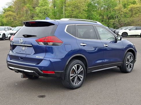 Used 2019 Nissan Rogue SV w/ Sun & Sound Touring Package AWD/4WD image 6