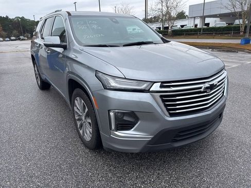 Used 2023 Chevrolet Traverse Premier image 3