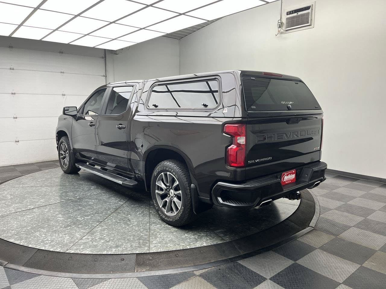 Used 2019 Chevrolet Silverado 1500 RST AWD/4WD image 2