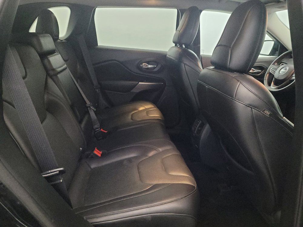 Used 2019 Jeep Cherokee Limited AWD/4WD image 19