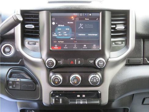 Used 2024 RAM 3500 Big Horn AWD/4WD image 8