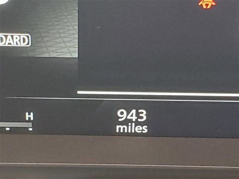 Certified 2025 Nissan Rogue SL w/ SL Premium Package image 37