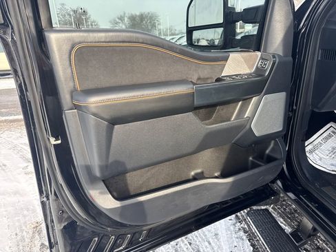 Used 2024 Ford F350 Platinum image 29