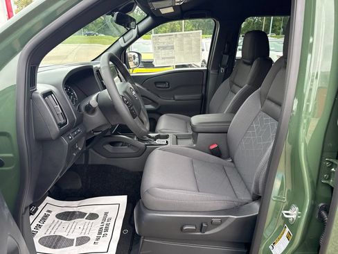 New 2026 Nissan Frontier SV w/ SV Convenience Package AWD/4WD image 9