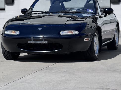 Used 1996 MAZDA MX-5 Miata image 1