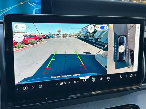 Certified 2025 Ford Expedition Active AWD/4WD image 24