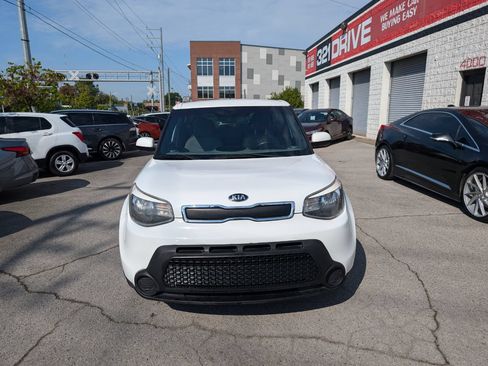Used 2016 Kia Soul FWD image 4