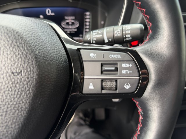 Used 2025 Honda Pilot Black Edition image 19