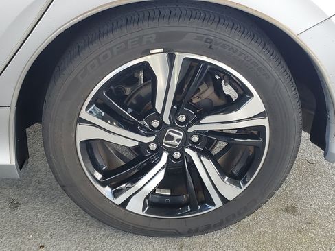 Used 2016 Honda Civic Touring image 6