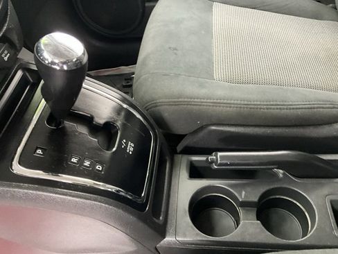 Used 2016 Jeep Patriot Sport image 18