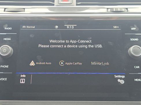 Certified 2023 Volkswagen Tiguan SE R-Line AWD/4WD image 10