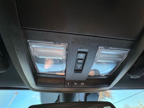 Used 2023 Dodge Challenger R/T w/ Plus Package image 20