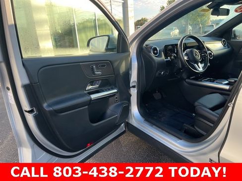 Used 2023 Mercedes-Benz GLA 250 4MATIC image 4