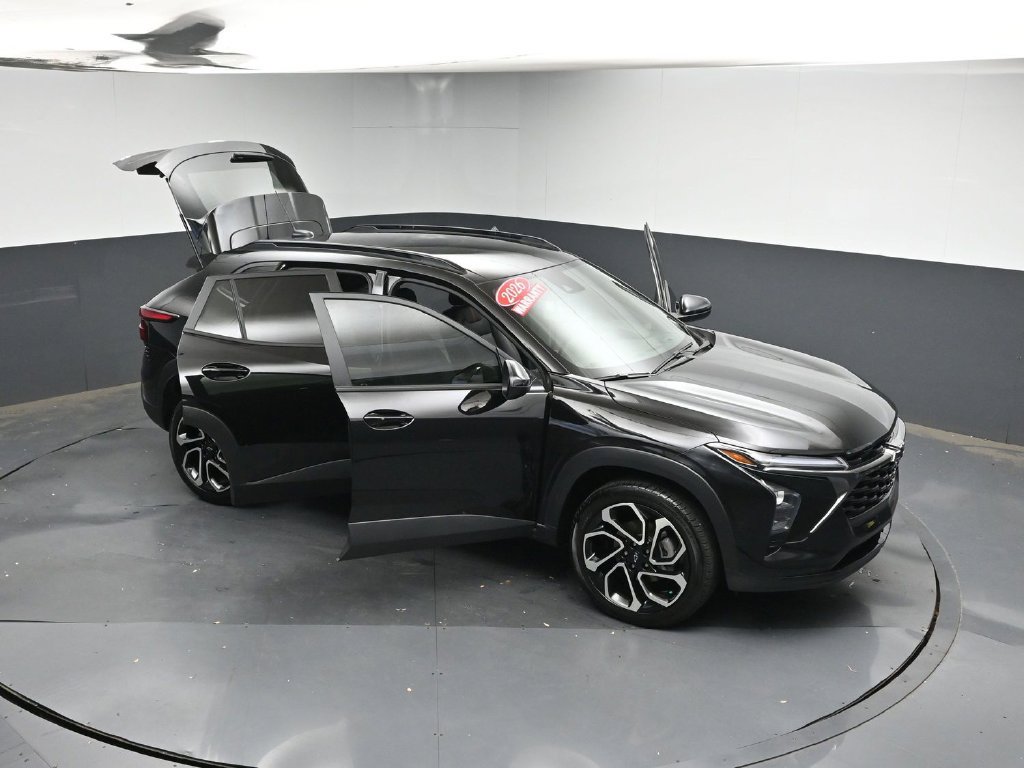 Used 2025 Chevrolet Trax RS w/ Driver Confidence Package FWD image 42