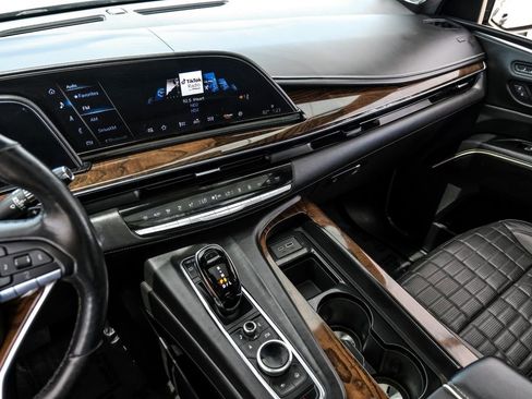 Used 2021 Cadillac Escalade Sport Platinum w/ LPO, ONYX Package AWD/4WD image 24