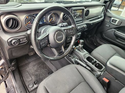 Used 2020 Jeep Wrangler Sport AWD/4WD image 37