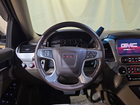 Used 2016 GMC Yukon SLE w/ HD Trailering Package AWD/4WD image 11