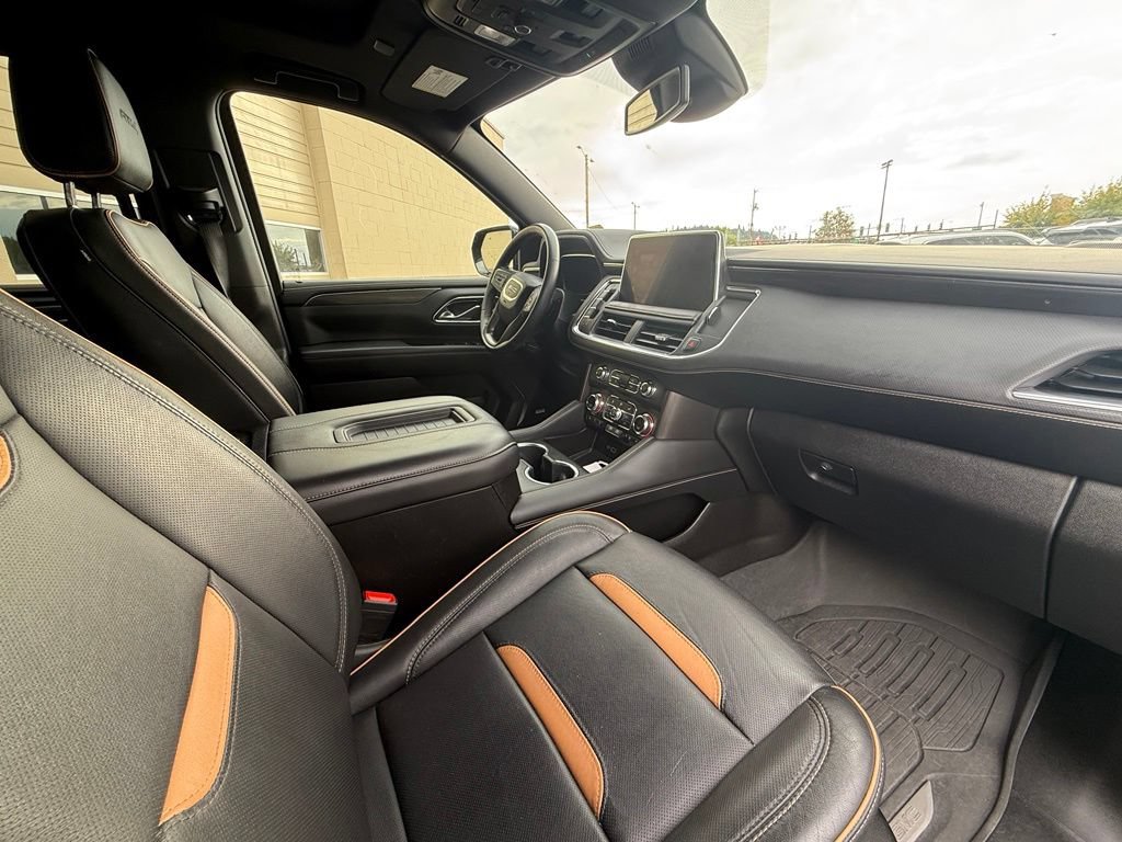 Used 2023 GMC Yukon AT4 w/ AT4 Premium Package AWD/4WD image 13