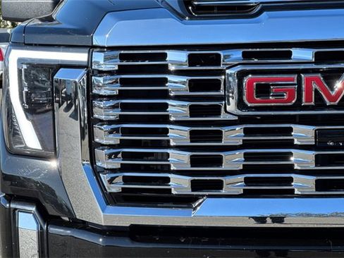 Used 2024 GMC Sierra 2500 Denali w/ Denali Reserve Package image 44