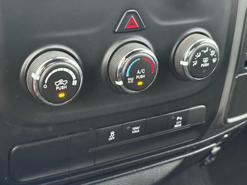 Used 2024 RAM 1500 Warlock RWD image 25
