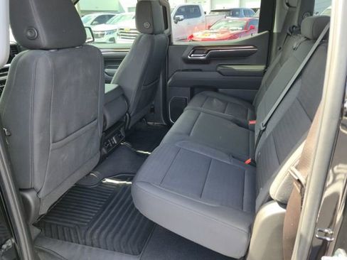 Used 2023 Chevrolet Silverado 1500 RST image 11