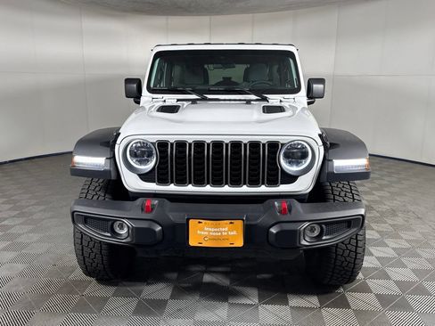 Certified 2025 Jeep Wrangler Unlimited Rubicon AWD/4WD image 3