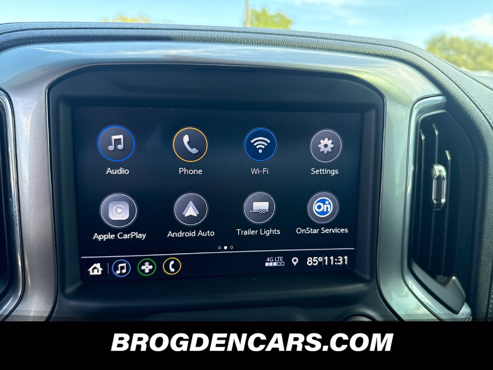 Used 2021 Chevrolet Silverado 1500 RST w/ LPO, Blackout Package AWD/4WD image 7