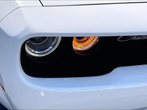 Used 2022 Dodge Challenger R/T Scat Pack RWD image 28