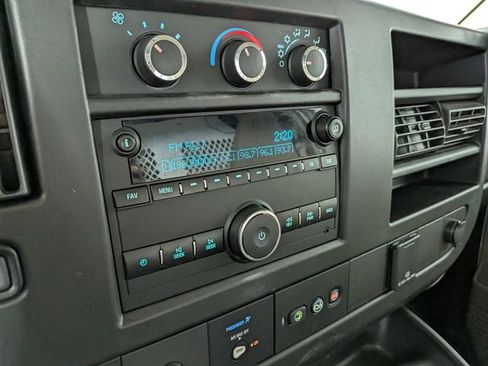 Used 2018 Chevrolet Express 2500 w/ Driver Convenience Package RWD image 17