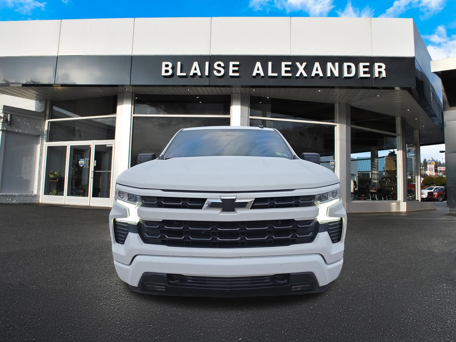 Used 2024 Chevrolet Silverado 1500 RST w/ Convenience Package II AWD/4WD image 9