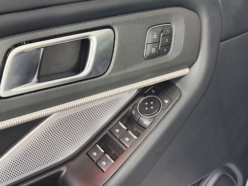 Certified 2025 Ford Explorer ST image 25