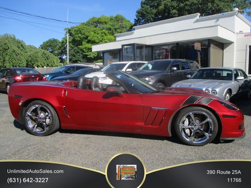 Used 2011 Chevrolet Corvette Grand Sport w/ Preferred Equipment Group RWD image 2