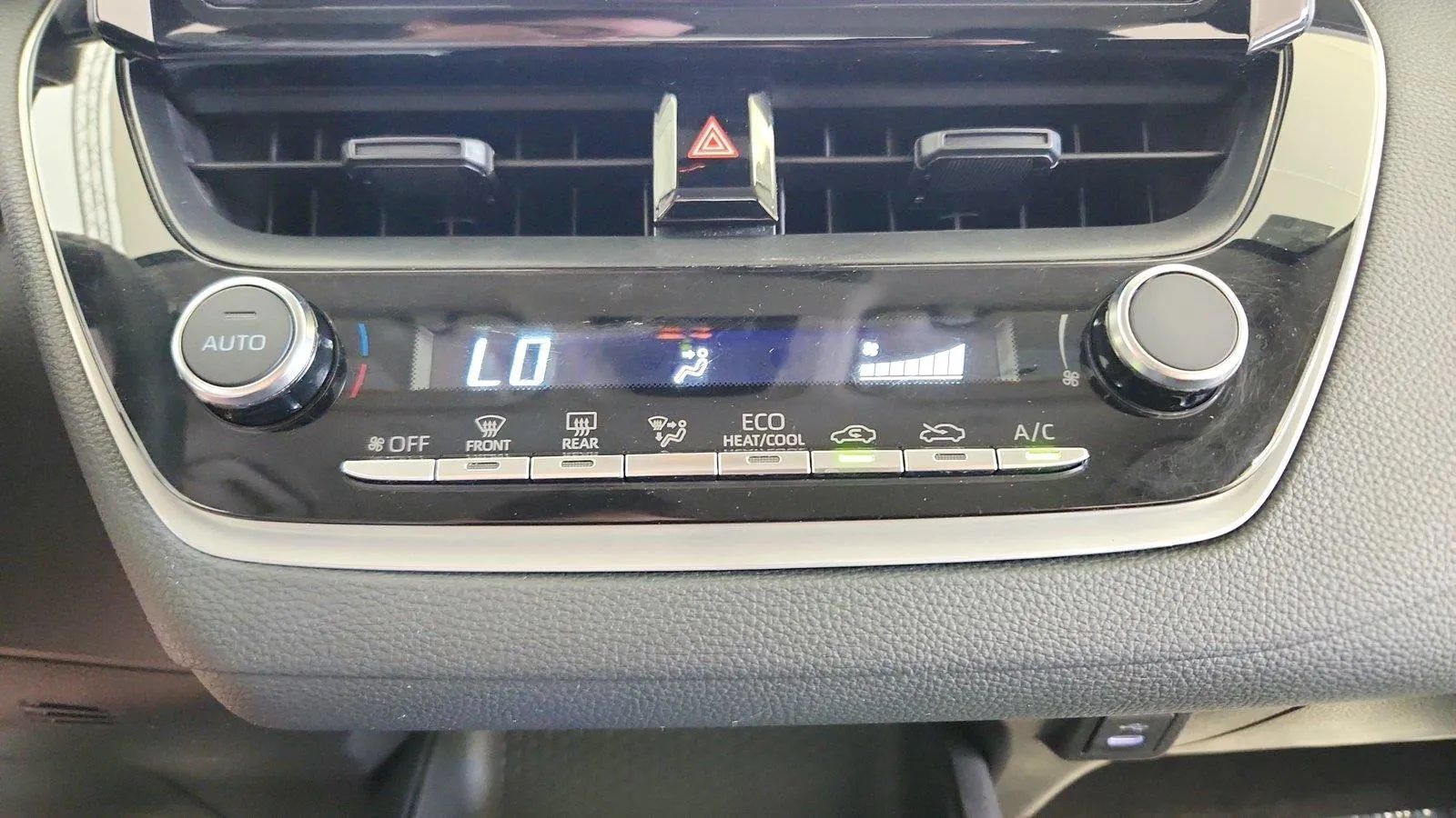Used 2025 Toyota Corolla LE FWD image 22