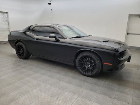 Used 2019 Dodge Challenger SXT w/ Blacktop Package RWD image 11