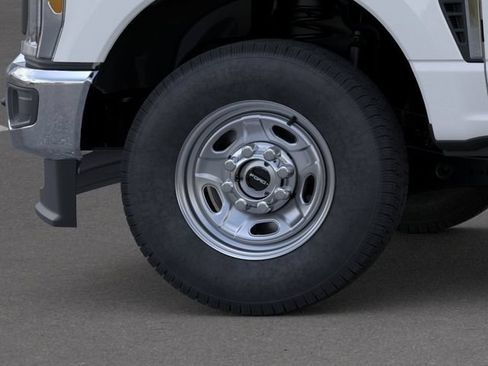 New 2026 Ford F250 XL w/ XL Chrome Package AWD/4WD image 22