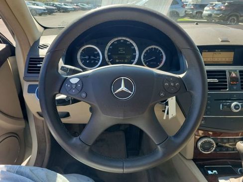 Used 2009 Mercedes-Benz C 300 Sedan image 30
