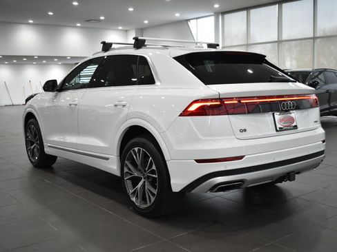 Used 2025 Audi Q8 Premium AWD/4WD image 9