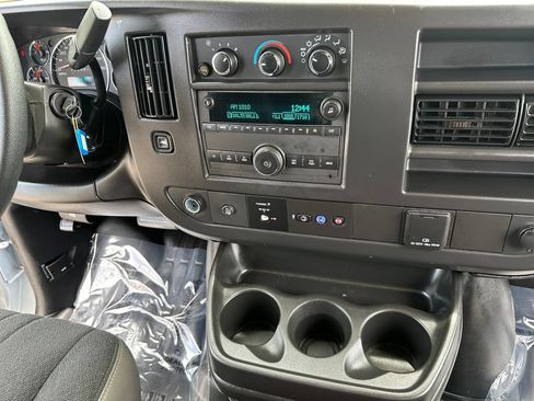 Used 2025 GMC Savana 2500 w/ Driver Convenience Package RWD image 11