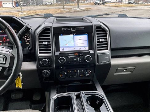 Used 2017 Ford F150 XLT w/ Equipment Group 302A Luxury image 5