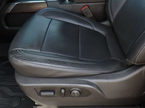 Used 2019 GMC Sierra 1500 SLT w/ SLT Premium Package image 21