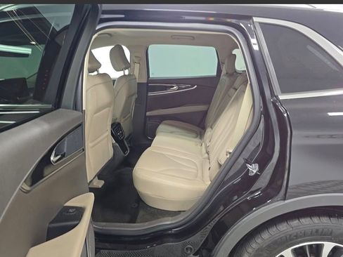 Used 2023 Lincoln Nautilus AWD image 8