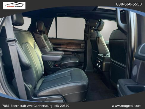 Used 2018 Ford Expedition Limited w/ Equipment Group 301A AWD/4WD image 21