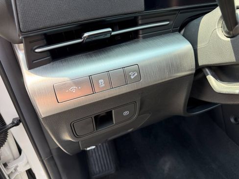 Used 2024 Hyundai Kona SEL AWD/4WD image 27